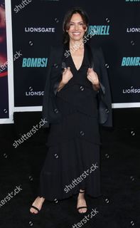 Susanna Hoffs feet photo thumbnail
