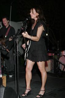 Susanna Hoffs feet photo thumbnail