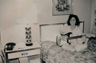 Susanna Hoffs feet photo 10