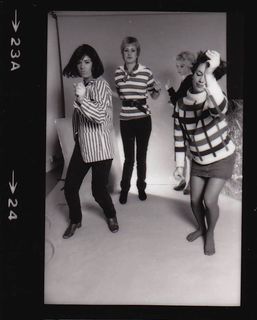 Susanna Hoffs feet photo 8