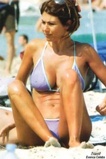 Susanna Messaggio feet photo 9