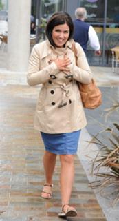 Susanna Reid feet photo thumbnail