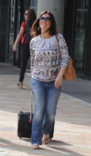 Susanna Reid feet photo thumbnail