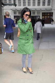 Susanna Reid feet photo thumbnail