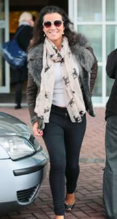 Susanna Reid feet photo thumbnail