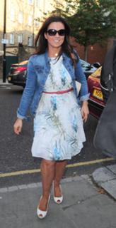 Susanna Reid feet photo thumbnail