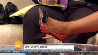 Susanna Reid feet photo thumbnail