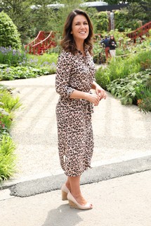 Susanna Reid feet photo thumbnail