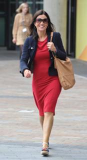 Susanna Reid feet photo thumbnail