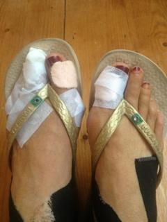 Susanna Reid feet photo thumbnail