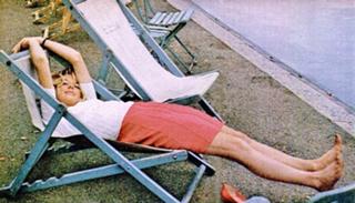 Susannah York feet photo 9