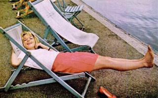 Susannah York feet photo 7