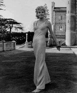 Susannah York feet photo 6
