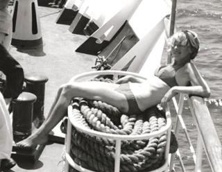 Susannah York feet photo 9