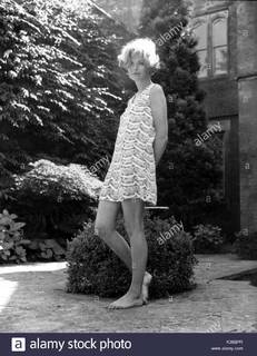 Susannah York feet photo 12