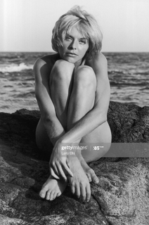 Susannah York feet photo 10