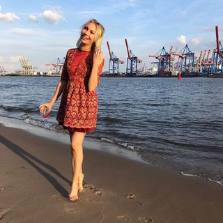 Susanne Klehn feet photo 4