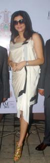 Sushmita Sen feet photo thumbnail