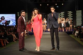 Sushmita Sen feet photo thumbnail