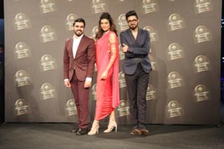 Sushmita Sen feet photo thumbnail