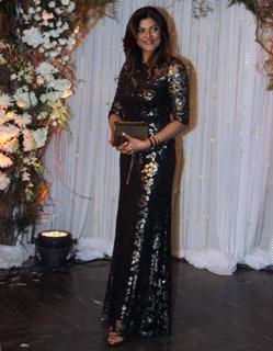 Sushmita Sen feet photo thumbnail