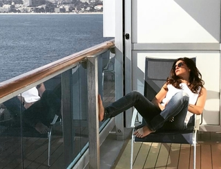 Sushmita Sen feet photo thumbnail
