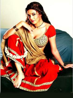 Sushmita Sen feet photo thumbnail