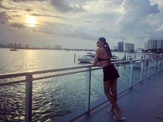 Sushmita Sen feet photo thumbnail