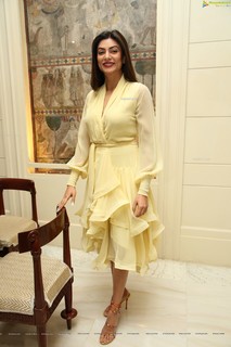 Sushmita Sen feet photo thumbnail