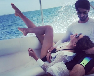 Sushmita Sen feet photo thumbnail