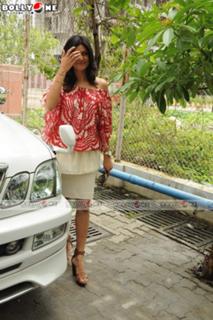 Sushmita Sen feet photo thumbnail