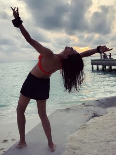 Sushmita Sen feet photo thumbnail