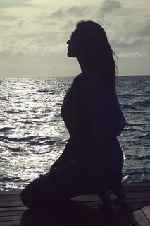 Sushmita Sen feet photo thumbnail