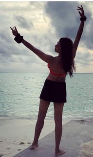 Sushmita Sen feet photo thumbnail