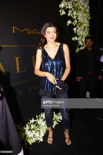 Sushmita Sen feet photo thumbnail