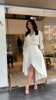 Sushmita Sen feet photo thumbnail