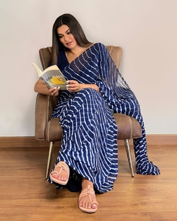 Sushmita Sen feet photo thumbnail
