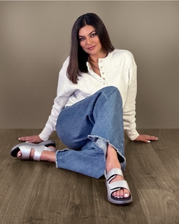 Sushmita Sen feet photo thumbnail
