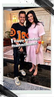 Sushmita Sen feet photo thumbnail