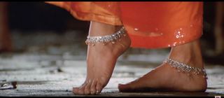 Sushmita Sen feet photo thumbnail