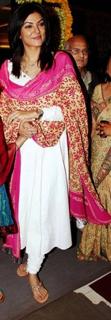Sushmita Sen feet photo thumbnail