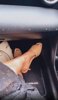 Susi Kentikian feet photo 8