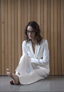 Susie Dent feet photo 3