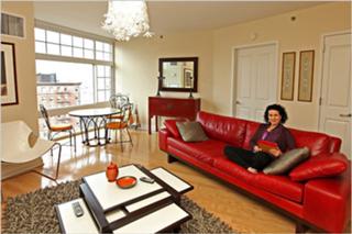 Susie Essman feet photo 12
