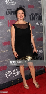 Susie Essman feet photo 11