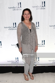 Susie Essman feet photo 10