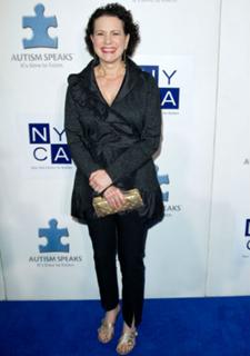 Susie Essman feet photo 9