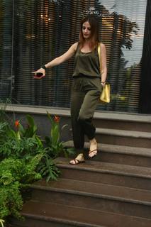 Sussane Roshan feet photo 14