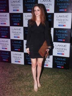 Sussane Roshan feet photo 2