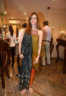 Sussane Roshan feet photo 1